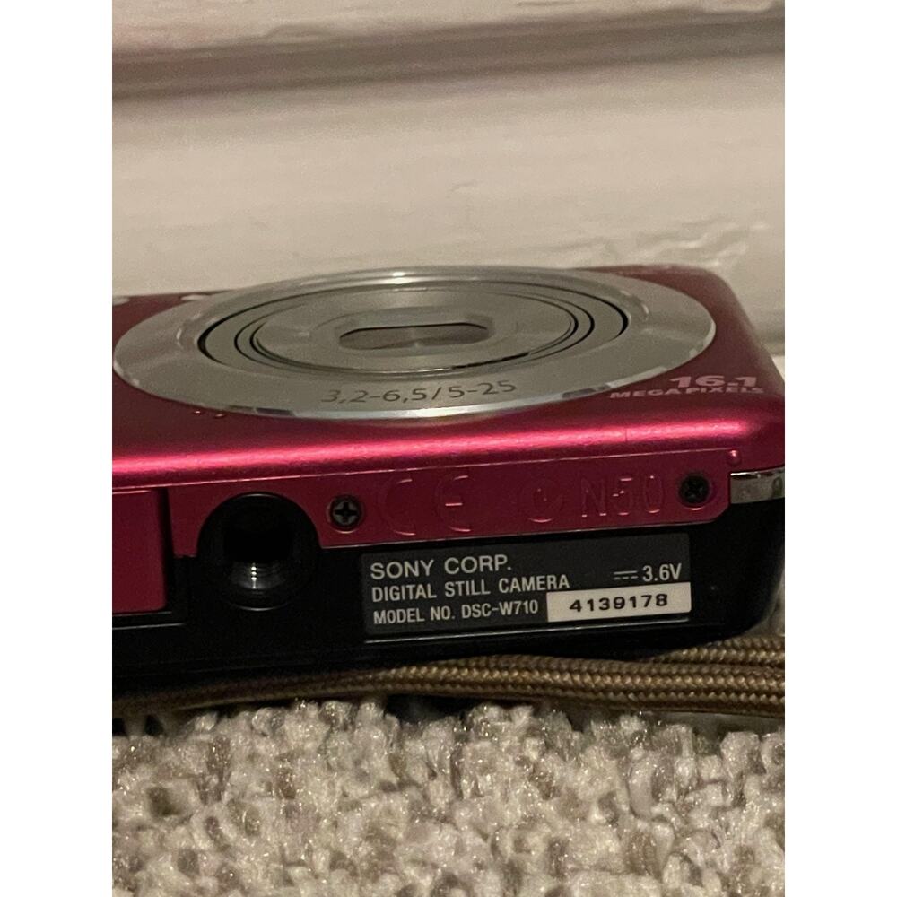 Sony Cyber-shot DSC-W710 Compact Digital Camera 16.1MP Pink 5X Zoom LCD Charger - Picture 8 of 13